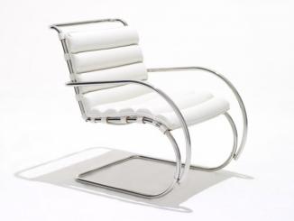 Mies van der Rohe Cantilever Armchair 
