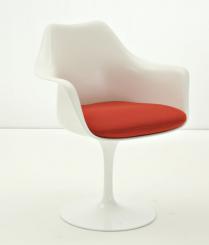 Eero Saarinen Tulip Stuhl mit Armlehnen 