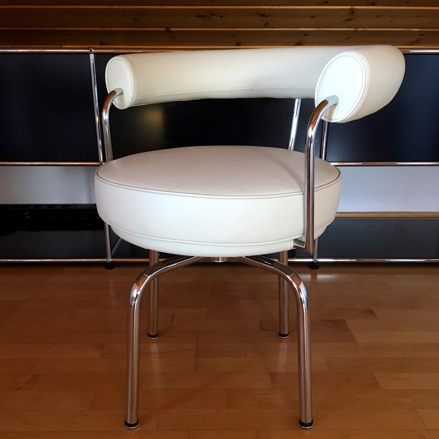 le corbusier chair
